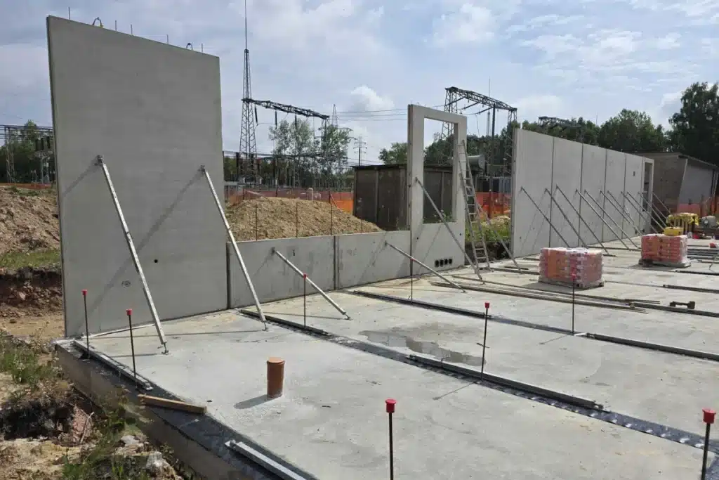 Ruda Śląska - budynek stacyjny rozdzielni i nastawni